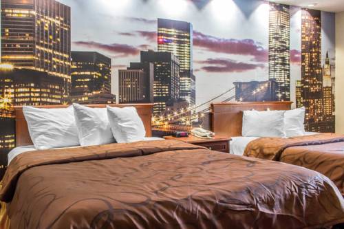 Imagen de la habitación del Hotel Rodeway Inn Capri. Foto 5