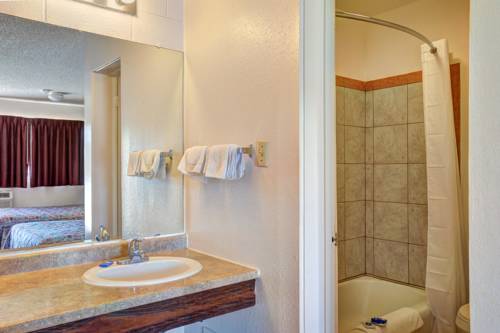 Imagen de la habitación del Hotel Rodeway Inn Cedar City. Foto 7