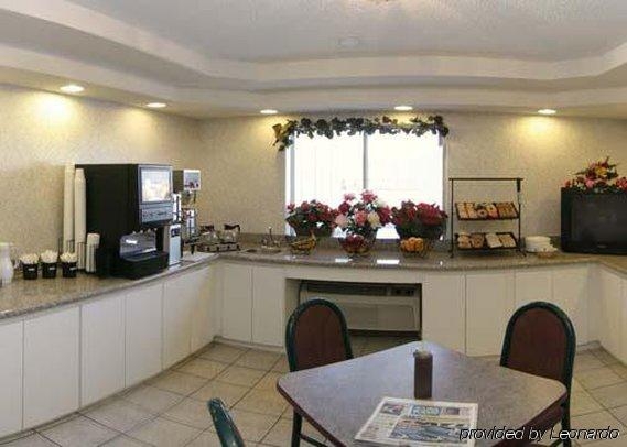 Imagen general del Hotel Rodeway Inn, Cedar Rapids. Foto 1