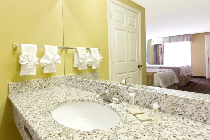 Imagen de la habitación del Hotel Rodeway Inn Charlotte Airport Area. Foto 15