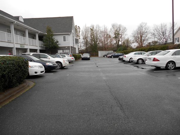 Imagen de los exteriores del Hotel Rodeway Inn, Charlotte. Foto 5