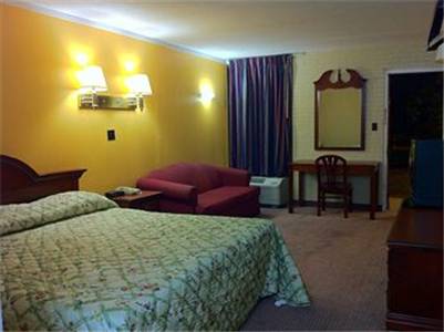 Imagen de la habitación del Hotel Rodeway Inn, Charlotte. Foto 1
