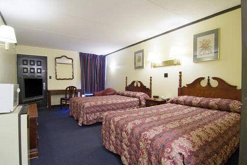 Imagen de la habitación del Hotel Rodeway Inn, Charlotte. Foto 2