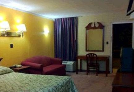 Imagen de la habitación del Hotel Rodeway Inn, Charlotte. Foto 5