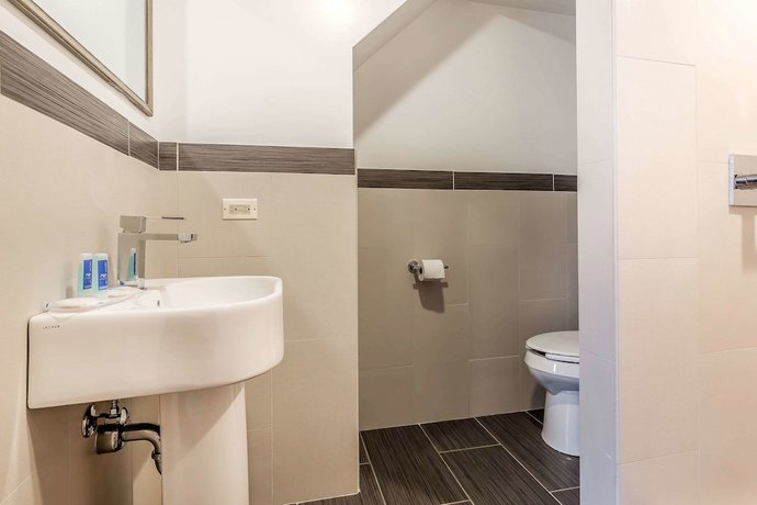 Imagen de la habitación del Hotel Rodeway Inn Chicago - Evanston. Foto 18