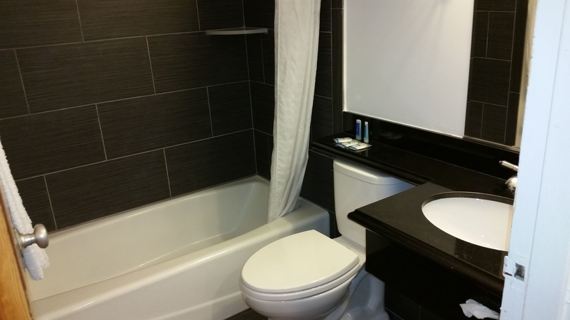 Imagen de la habitación del Hotel Rodeway Inn Civic Center. Foto 5
