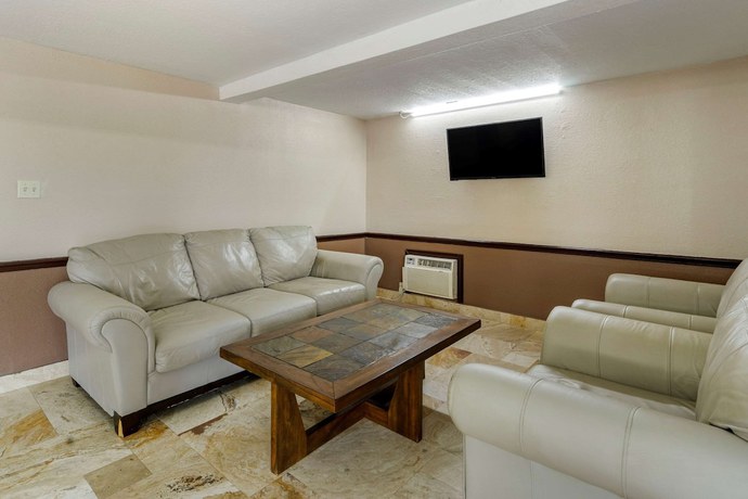 Imagen de los interiores del Hotel Rodeway Inn Clearwater - Dunedin. Foto 17