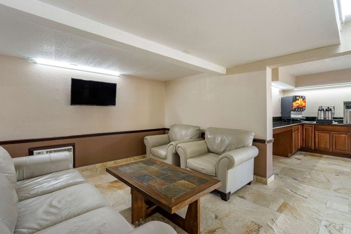 Imagen de los interiores del Hotel Rodeway Inn Clearwater - Dunedin. Foto 18