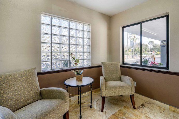 Imagen de los interiores del Hotel Rodeway Inn Clearwater - Dunedin. Foto 19