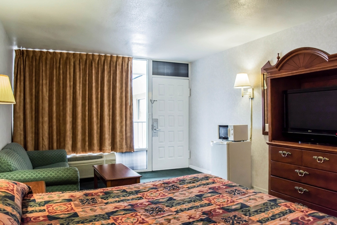Imagen de los interiores del Hotel Rodeway Inn Clearwater - Largo. Foto 10