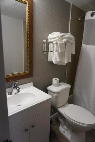 Imagen de la habitación del Hotel Rodeway Inn, Clermont. Foto 8