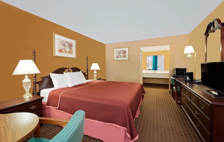 Imagen de la habitación del Hotel Rodeway Inn Cleveland. Foto 4