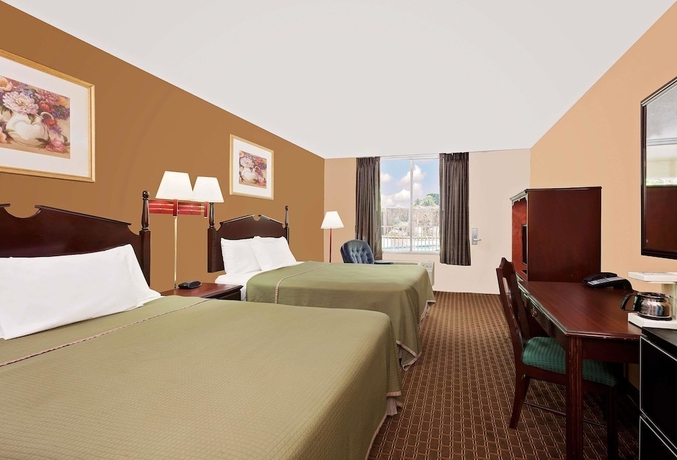 Imagen de la habitación del Hotel Rodeway Inn Cleveland. Foto 5