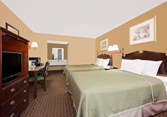 Imagen de la habitación del Hotel Rodeway Inn Cleveland. Foto 6
