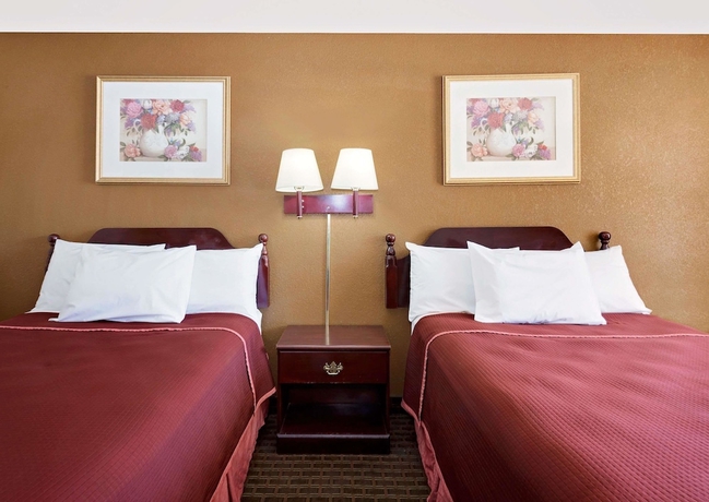 Imagen de la habitación del Hotel Rodeway Inn Cleveland. Foto 11