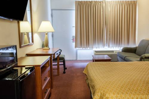 Imagen de la habitación del Hotel Rodeway Inn Colonial Heights I-95. Foto 10