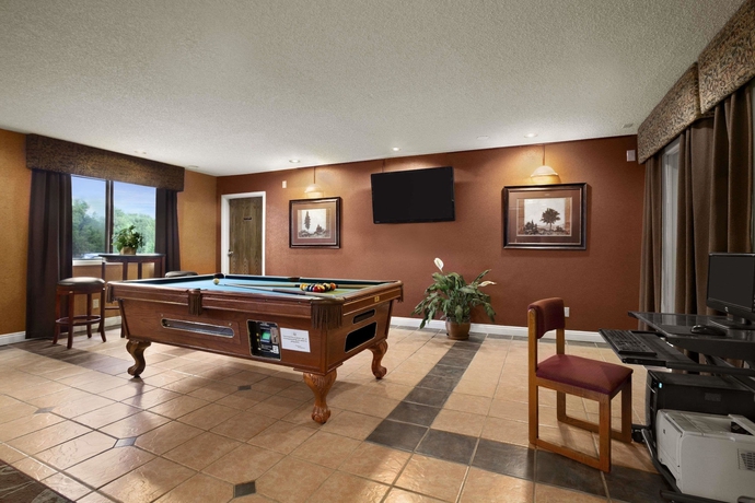Imagen de los interiores del Hotel Rodeway Inn, Colorado Springs. Foto 13