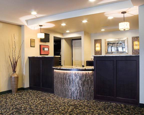 Imagen de los interiores del Hotel Rodeway Inn Columbia Mall Loop. Foto 17