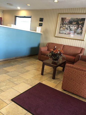 Imagen de los interiores del Hotel Rodeway Inn, Columbus. Foto 16