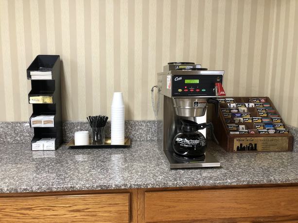 Imagen de los interiores del Hotel Rodeway Inn, Columbus. Foto 20