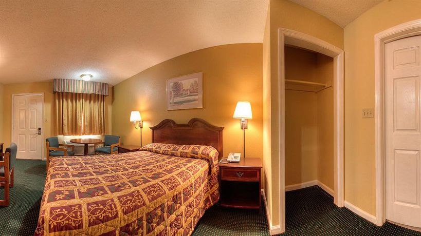 Imagen de la habitación del Hotel Rodeway Inn Concord. Foto 8