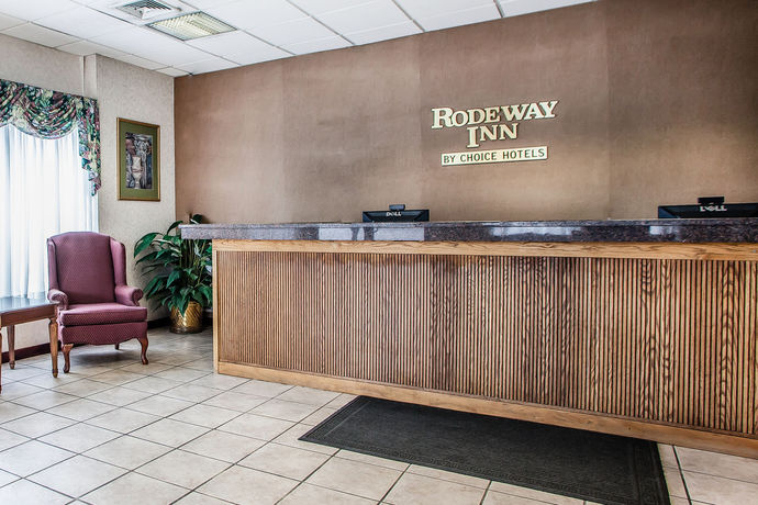 Imagen de los interiores del Hotel Rodeway Inn Conference Center. Foto 13