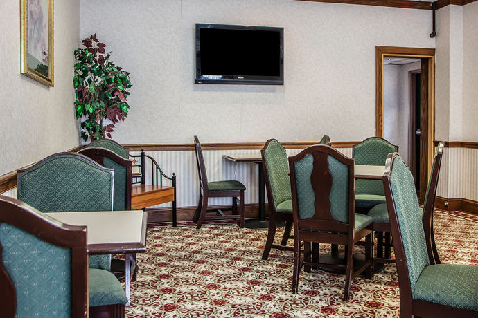 Imagen de los interiores del Hotel Rodeway Inn Conference Center. Foto 16