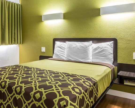 Imagen de la habitación del Hotel Rodeway Inn Downtown Hanford. Foto 6