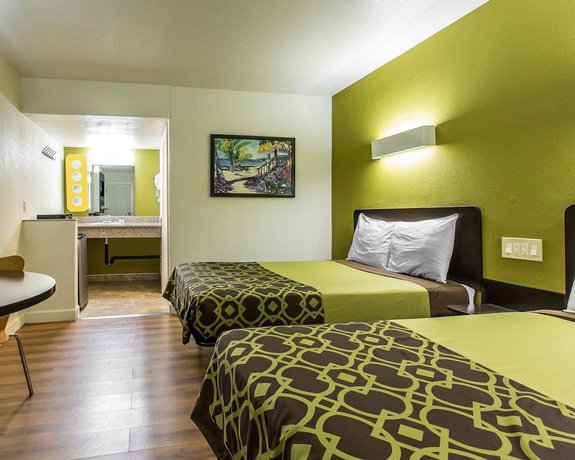 Imagen de la habitación del Hotel Rodeway Inn Downtown Hanford. Foto 9