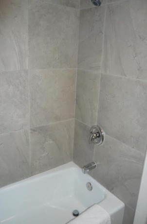 Imagen de la habitación del Hotel Rodeway Inn Downtown Hanford. Foto 10