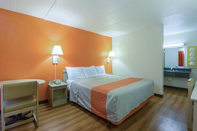 Imagen de la habitación del Hotel Rodeway Inn, Dubuque. Foto 5