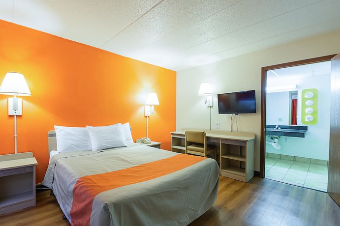Imagen de la habitación del Hotel Rodeway Inn, Dubuque. Foto 9