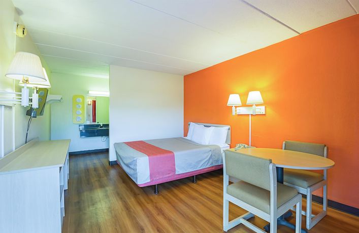 Imagen de la habitación del Hotel Rodeway Inn, Dubuque. Foto 15