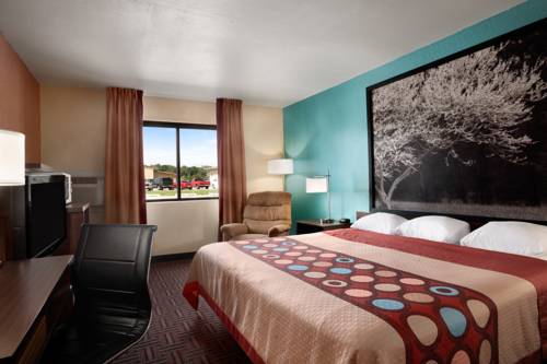 Imagen de la habitación del Hotel Rodeway Inn, EFFINGHAM. Foto 2