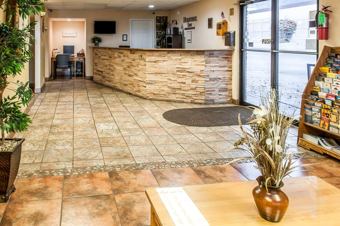 Imagen de los interiores del Hotel Rodeway Inn East. Foto 9