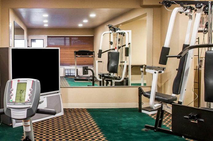 Imagen de los interiores del Hotel Rodeway Inn East. Foto 15