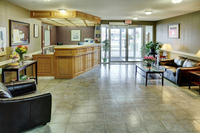 Imagen de los interiores del Hotel Rodeway Inn, Edson. Foto 17