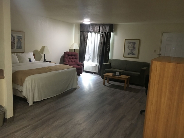 Imagen de la habitación del Hotel Rodeway Inn, Edson. Foto 14