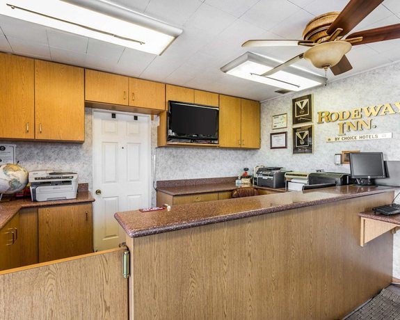 Imagen de los interiores del Hotel Rodeway Inn Elko Downtown Area. Foto 19