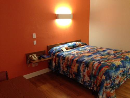 Imagen de la habitación del Hotel Rodeway Inn, Emporia. Foto 2