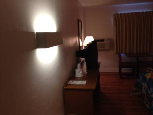 Imagen de la habitación del Hotel Rodeway Inn, Emporia. Foto 6