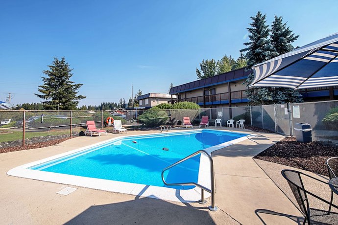 Imagen de la piscina del Hotel Rodeway Inn Enumclaw Mount Rainer-Crystal Mountain Area. Foto 19