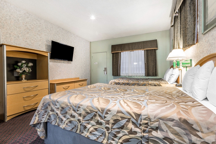 Imagen de la habitación del Hotel Rodeway Inn Escondido Downtown. Foto 10