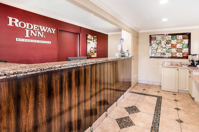 Imagen de los interiores del Hotel Rodeway Inn Escondido Downtown. Foto 14