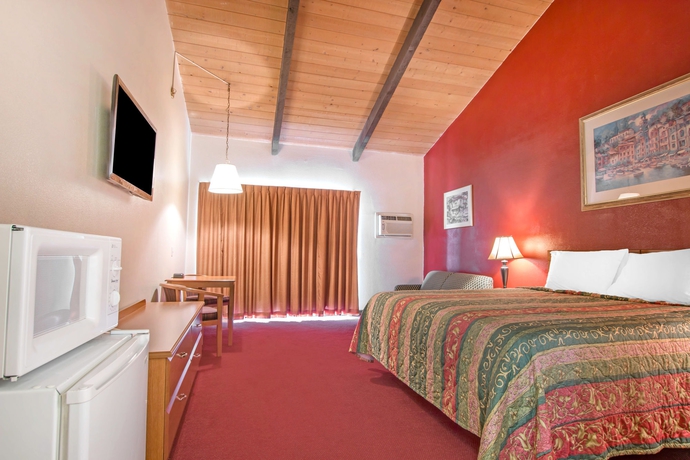 Imagen de la habitación del Hotel Rodeway Inn Fallbrook Downtown. Foto 6