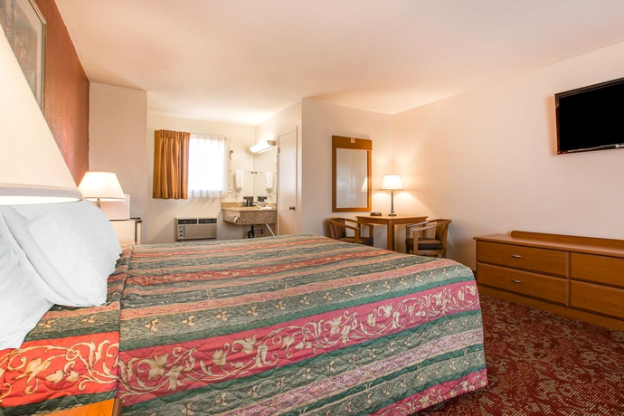 Imagen de la habitación del Hotel Rodeway Inn Fallbrook Downtown. Foto 10