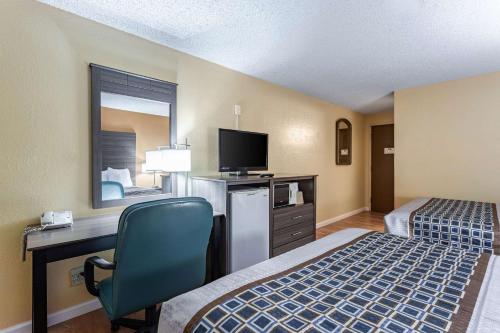 Imagen de la habitación del Hotel Rodeway Inn Farmington. Foto 6