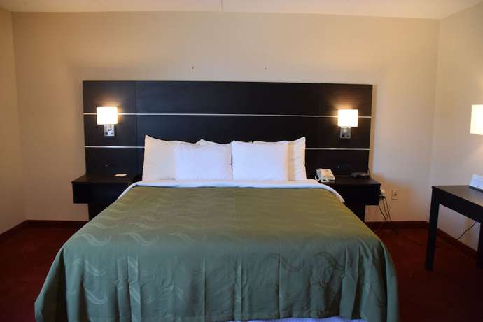 Imagen de la habitación del Hotel Rodeway Inn Festival. Foto 10