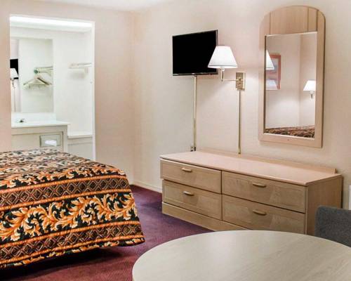 Imagen de la habitación del Hotel Rodeway Inn Findlay. Foto 3