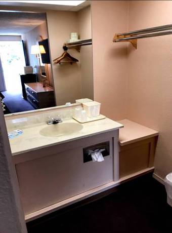 Imagen de la habitación del Hotel Rodeway Inn Findlay. Foto 8